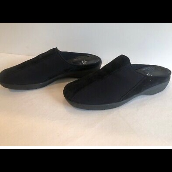 STUART WEITZMAN Black Mule Slip-on Round Toe Flat - Picture 4 of 7